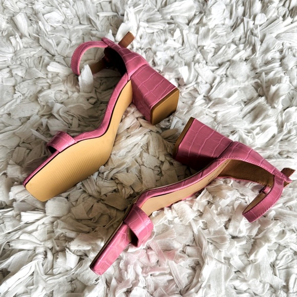 Abound Finn Ankle Strap Sandal Block Heel - Picture 4 of 8